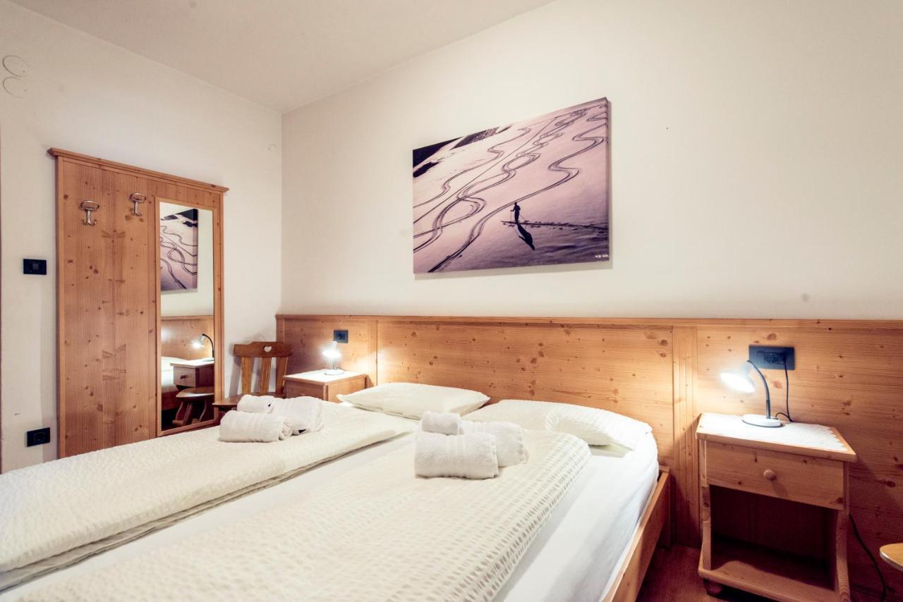 Appartamenti Residence La Roggia Pozza di Fassa Exterior foto